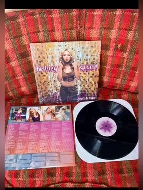 Britney Spears Oops..I did it again!